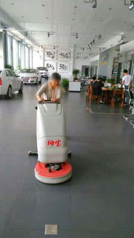 【廣西電瓶式洗地機(jī)環(huán)衛(wèi)清潔手推式洗地機(jī)】-